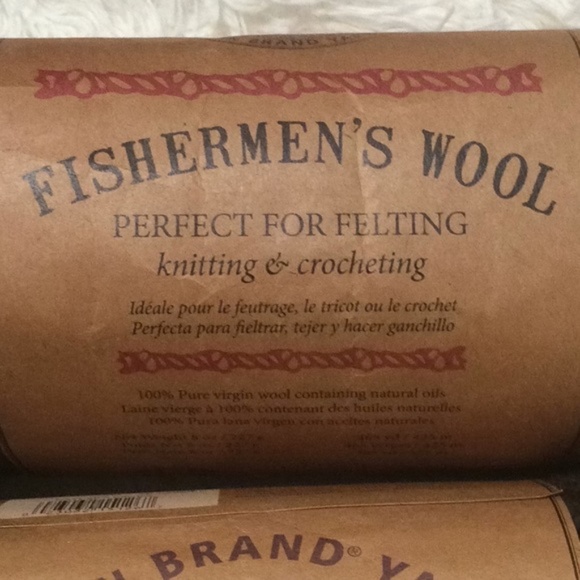 2 skeins of Lion Brand Fishermen’s wool yarn - Nature's Brown - Picture 7 of 9